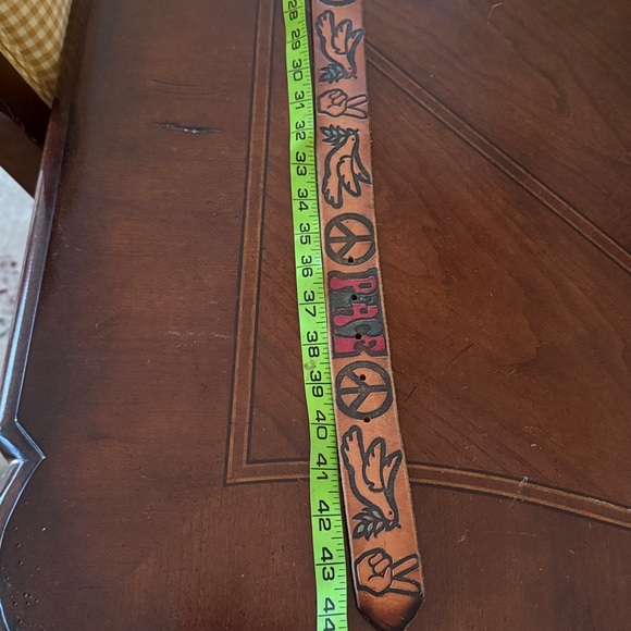Vintage unisex Style Brown Leather Belt with Peace Symbols - Picture 10 of 11